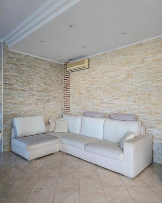 Divano sfoderabile usato 275x170 cm