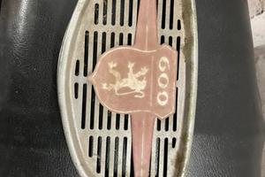 Stemma fregio auto epoca 600