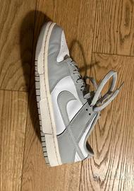 Nike Dunk Low Grigio e Bianco 40 Nuove