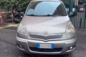 Toyota Yaris Verso 1.3 84cv UNIPRO