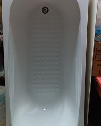 Vasca da bagno con pannelli