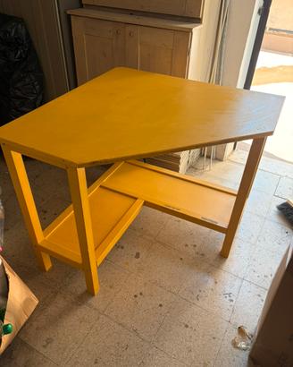 Scrivania Ikea Angolare