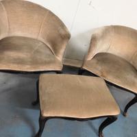 Set poltroncina vintage con poggiapiedi