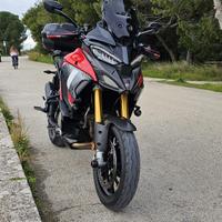 Multistrada V4 Pikes Peak per Rs