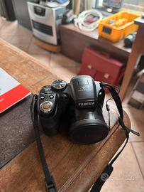 Fujifilm FinePix S2700 HD