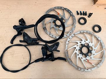 Impianto frenante Shimano 4 pistoncini M6100