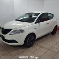 Lancia Ypsilon 1.0 FireFly 5 porte S&S Hybrid Oro