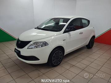 Lancia Ypsilon 1.0 FireFly 5 porte S&S Hybrid Oro