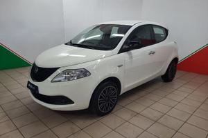 Lancia Ypsilon 1.0 FireFly 5 porte S&S Hybrid Oro