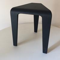 Tavolino Arper mod.Ply in rovere tinto nero, nuovo