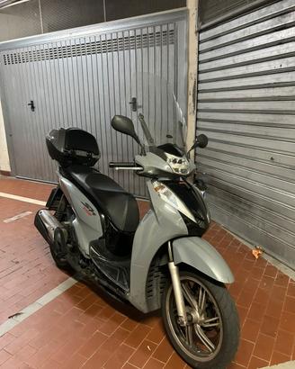 Honda sh 300
