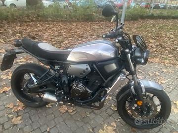 Yamaha XSR 700 - 2026