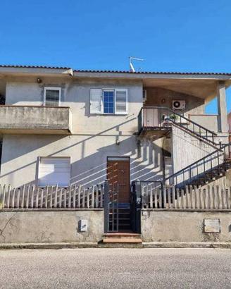 Immobile in asta di 216 m² con 3 locali e box auto