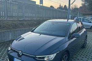 Volkswagen GOLF 8