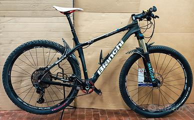 Mtb Bianchi Methanol 29SX in carbonio.