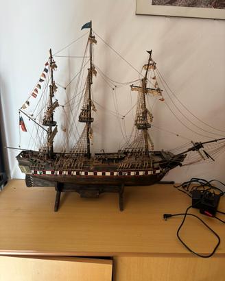 Modello nave