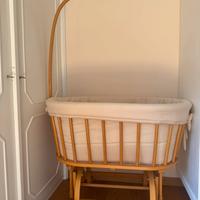 Culla in legno oscillante