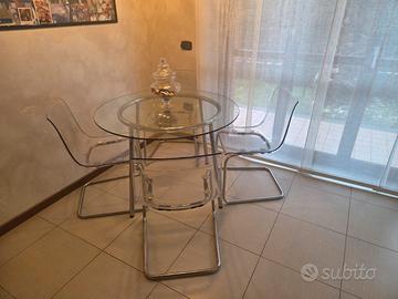 Tavolo in vetro  di design