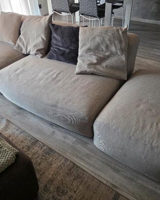 Divano Samoa con pouff Natuzzi