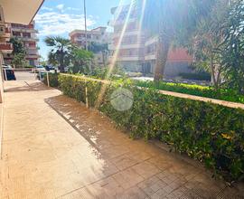 NEGOZIO A MANFREDONIA