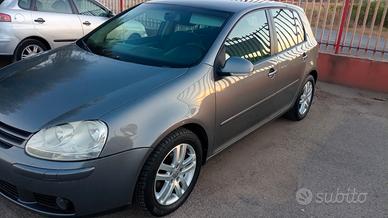 VOLKSWAGEN Golf 1.9 TDI DPF 5p. Blue-T