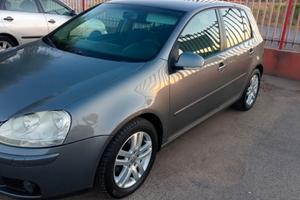 VOLKSWAGEN Golf 1.9 TDI DPF 5p. Blue-T