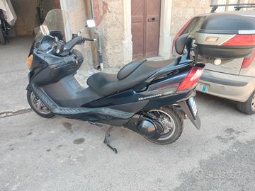 Suzuki Burgman 400