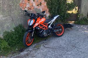 Duke 390 2018 “leggere descrizione”