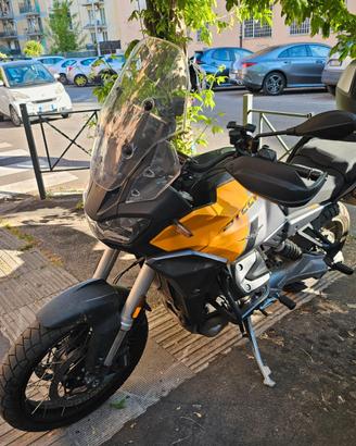 4000km Moto Guzzi Stelvio 2024 1042cc Pari a nuovo