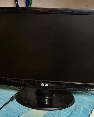 Monitor LG 22 pollici 