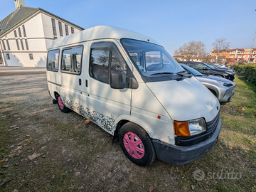 Ford transit camperizzato 9 posti 1990 metano
