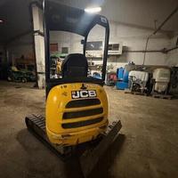 MINIESCAVATORE USATO JCB 8018
