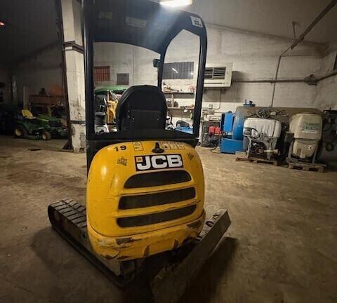 MINIESCAVATORE USATO JCB 8018