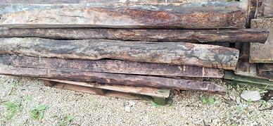 murali in legno di castagno