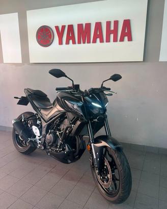 Yamaha MT-03 MDNM8 MIDNIGHT BLACK