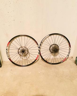2 ruote bici da corsa da 26”