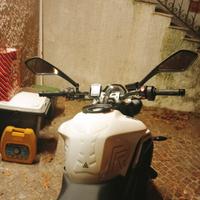 specchietti originali Triumph street t.