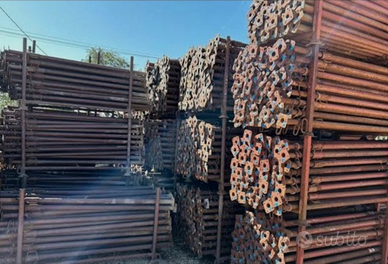 Puntelli metallici regolabili