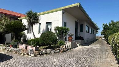 Immobile di 232 m² con 4 locali a Lanciano