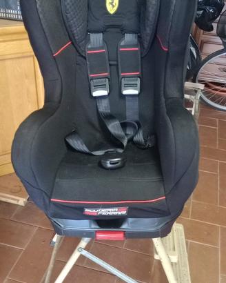 Seggiolotto auto isofix 9/18 kg FERRARI