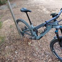  E-MTB Pivot Shuttle SL