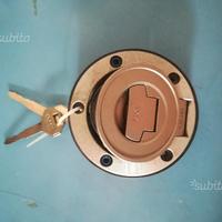 TAPPO SERBATOiO YAMAHA R1 R6 FZ1 FZ8 FZ6