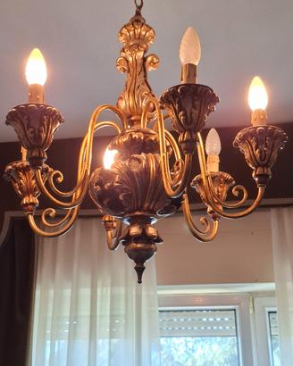 Lampadario di legno 