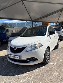 Lancia Ypsilon 1.2 69 CV 5 porte Platinum