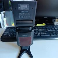 Flash Neewer 635 II
