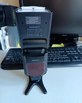 Flash Neewer 635 II