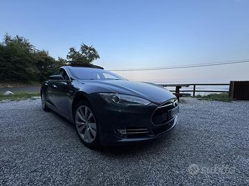 Model S 85D del 2015 Rich. Illimitate INCIDENTATA