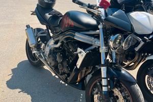 Triumph 955