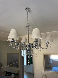 Lampadario a 6 luci e 2 lampade da comodino