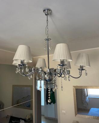 Lampadario a 6 luci e 2 lampade da comodino